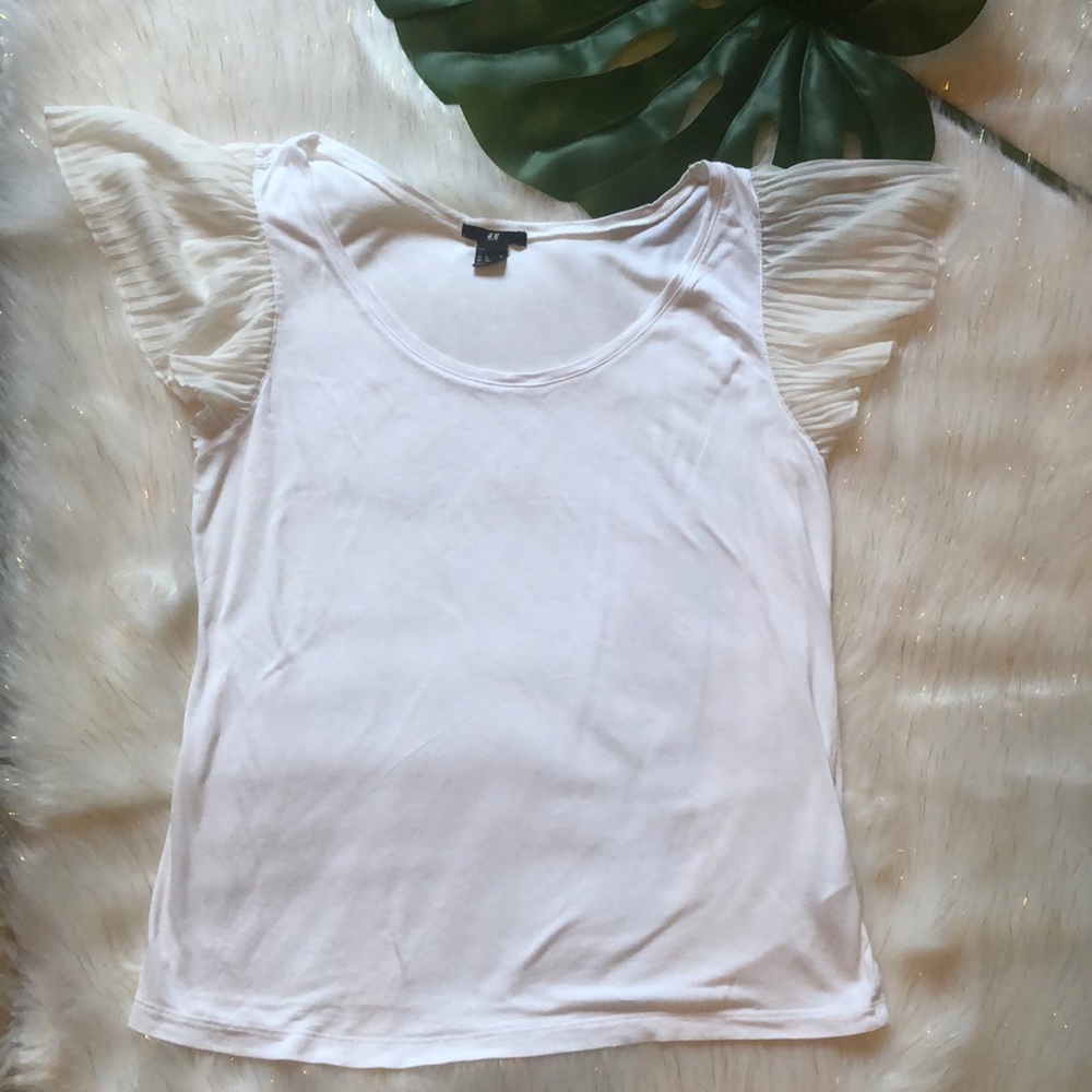 H&M White Scoop Neck T-shirt Sz. L Ruffle Sleeve